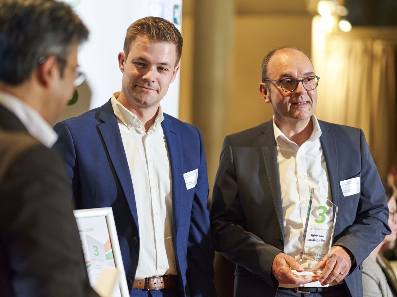 Tom Walther and Steffen Dieterich at the Material Flow Product of the Year 2024 Awards ceremony